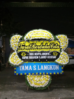 Papan Bunga Duka di Paal Iv
